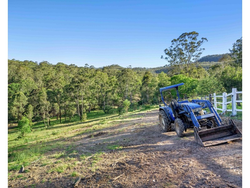 921 Toowoomba Connection Road, Withcott QLD 4352