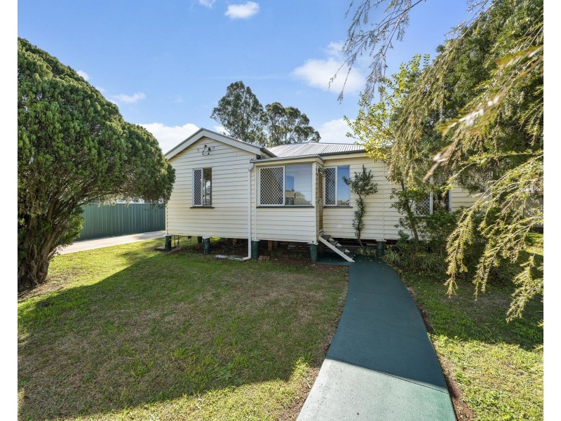 19 Phyllis Street, Harristown QLD 4350