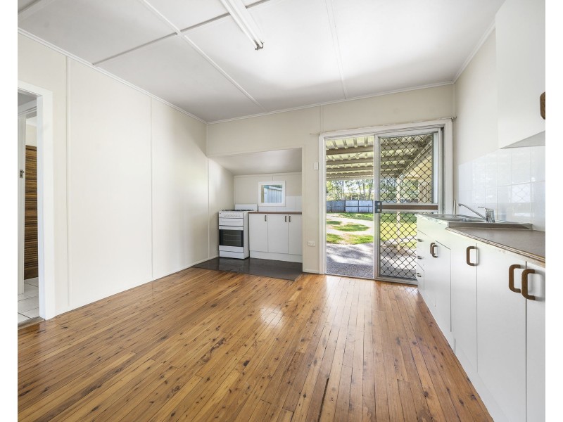 19 Phyllis Street, Harristown QLD 4350