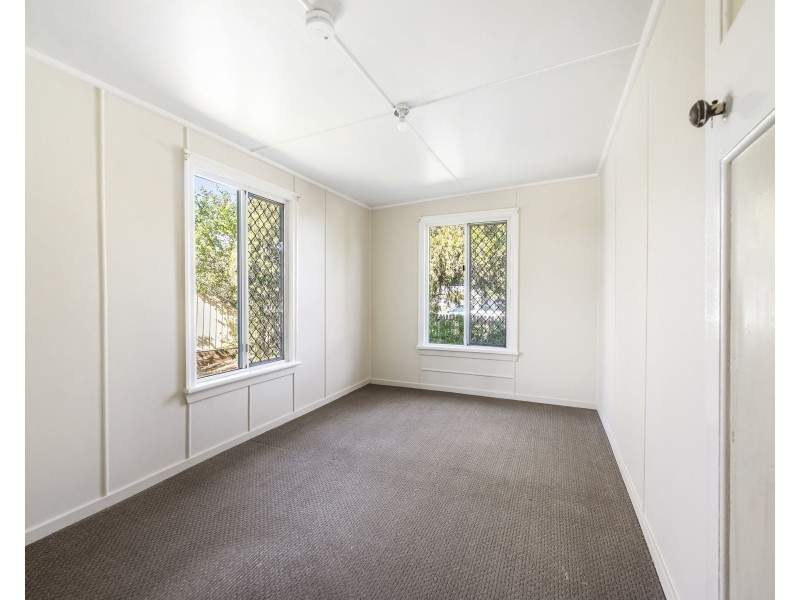 19 Phyllis Street, Harristown QLD 4350