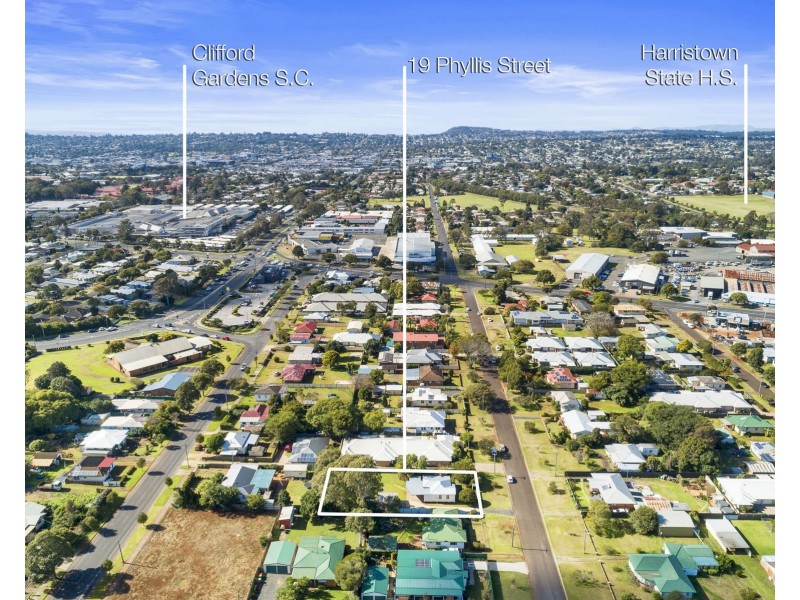 19 Phyllis Street, Harristown QLD 4350