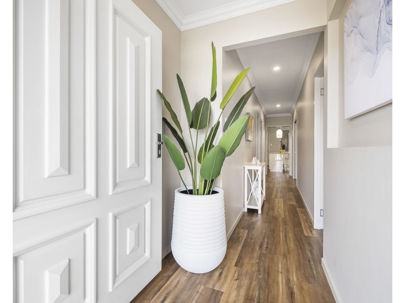 5 Lourdes Street, Middle Ridge QLD 4350