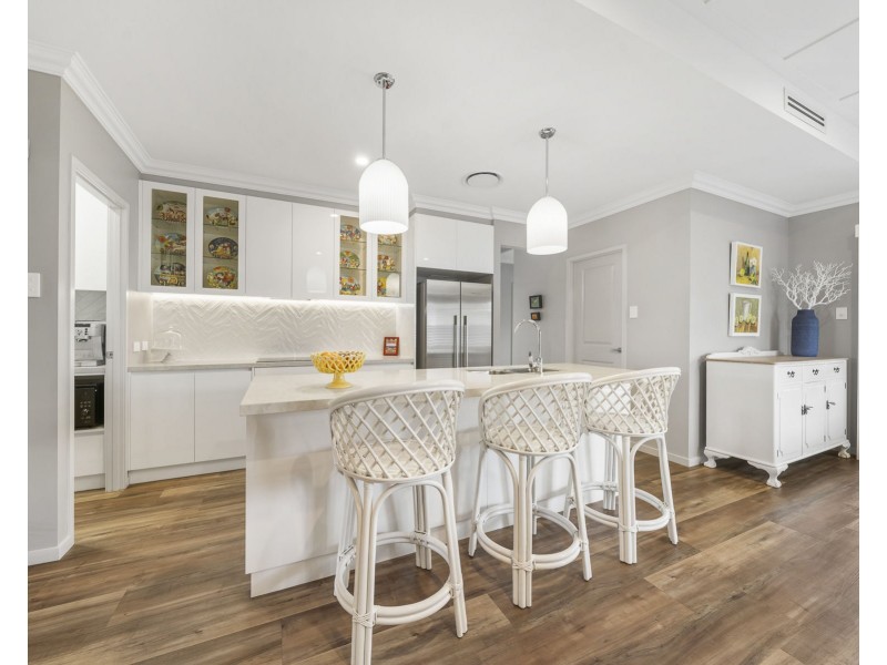 5 Lourdes Street, Middle Ridge QLD 4350