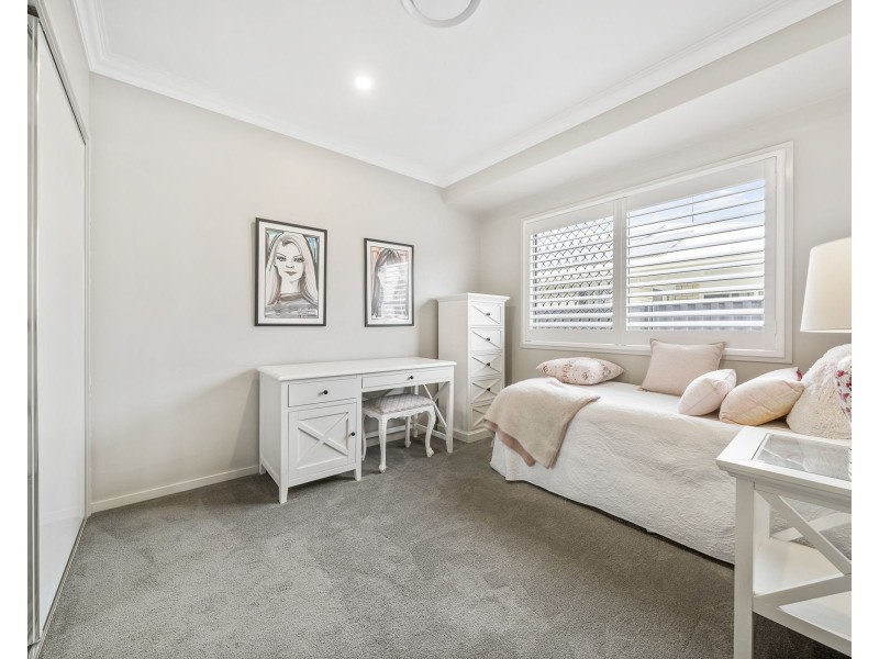 5 Lourdes Street, Middle Ridge QLD 4350