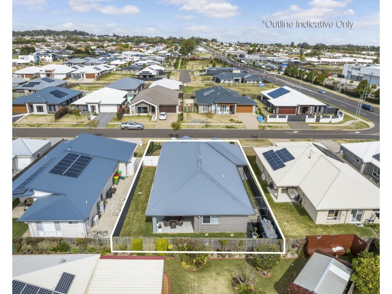 5 Lourdes Street, Middle Ridge QLD 4350