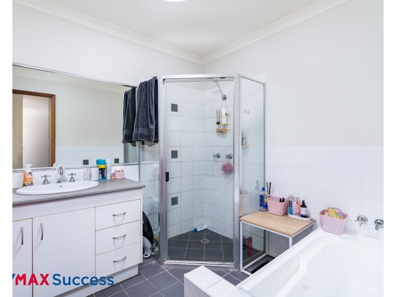 5/2 Garde Street, Centenary Heights QLD 4350