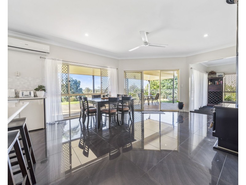 31 Benjamin Court, Placid Hills QLD 4343