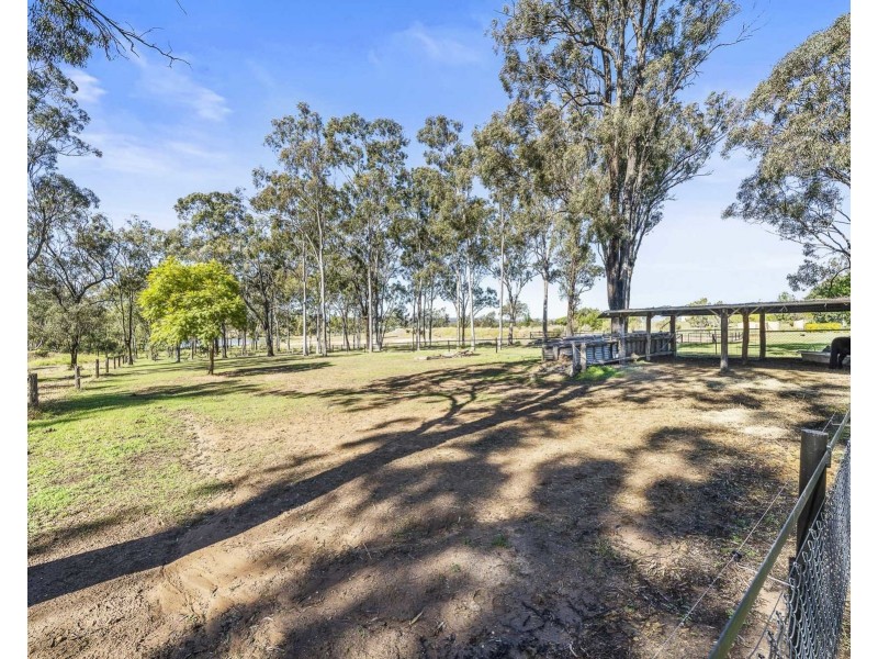 31 Benjamin Court, Placid Hills QLD 4343