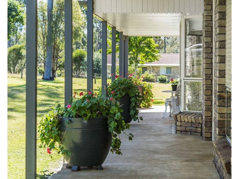 31 Benjamin Court, Placid Hills QLD 4343