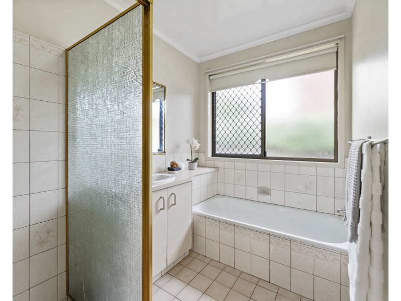 6 Edzill Street, Wilsonton Heights QLD 4350