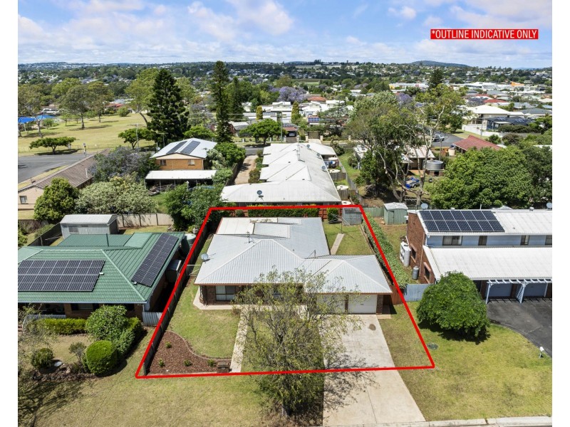 6 Edzill Street, Wilsonton Heights QLD 4350