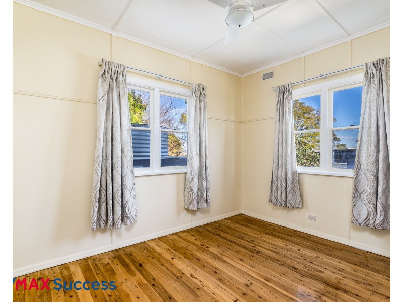 280 Alderley Street, Centenary Heights QLD 4350