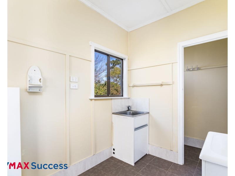 280 Alderley Street, Centenary Heights QLD 4350