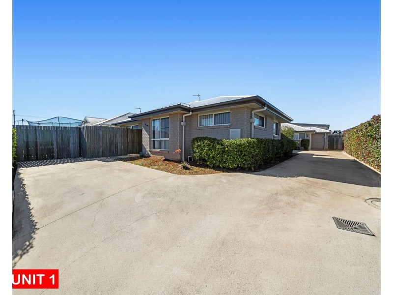 1 & 2/6 Tempest Drive, Glenvale QLD 4350