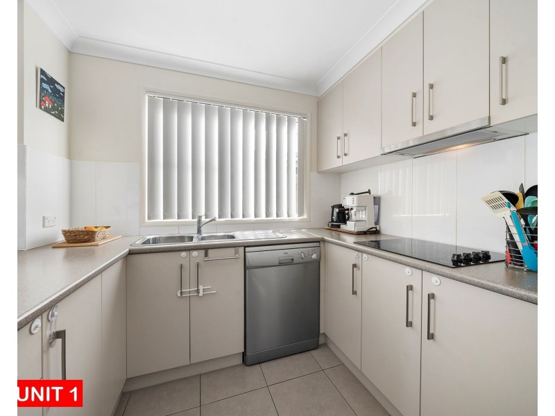 1 & 2/6 Tempest Drive, Glenvale QLD 4350