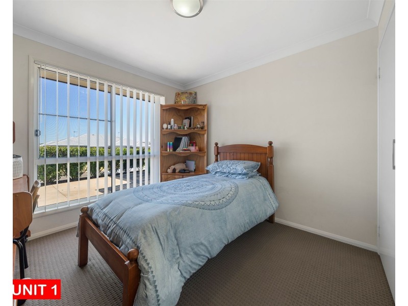 1 & 2/6 Tempest Drive, Glenvale QLD 4350