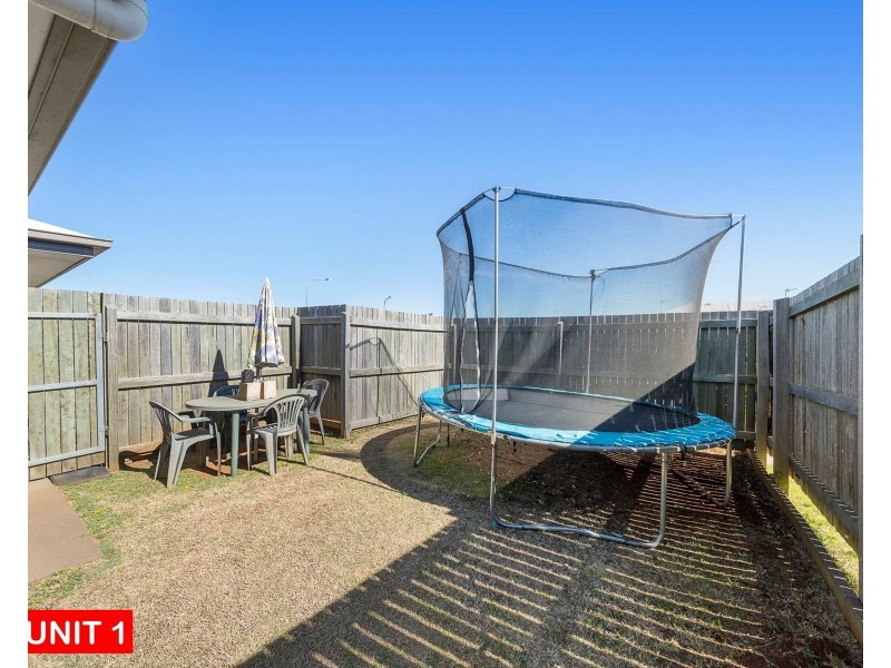 1 & 2/6 Tempest Drive, Glenvale QLD 4350