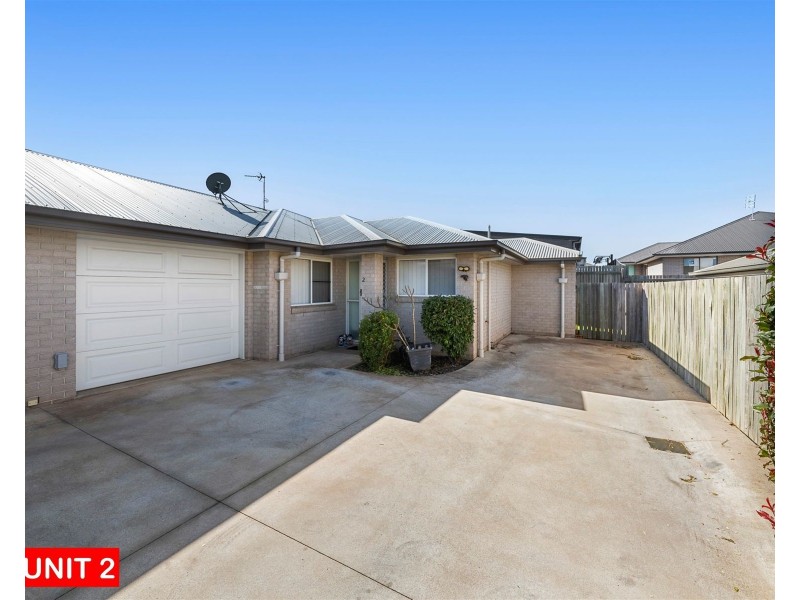 1 & 2/6 Tempest Drive, Glenvale QLD 4350