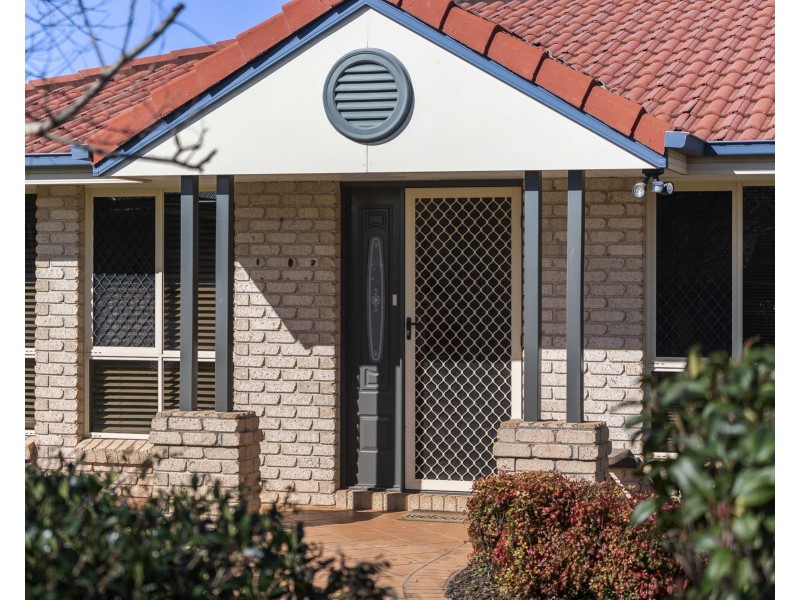 27 Westfield Drive, Westbrook QLD 4350