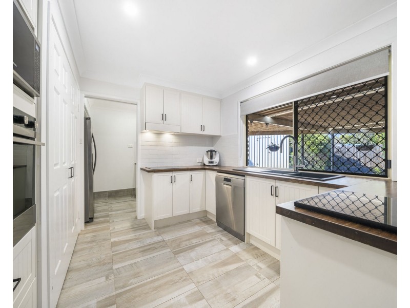 27 Westfield Drive, Westbrook QLD 4350