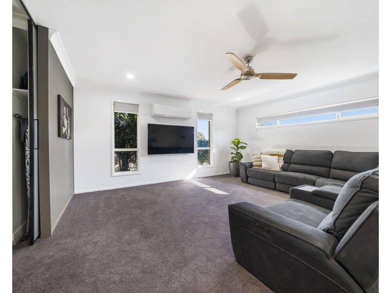 27 Westfield Drive, Westbrook QLD 4350