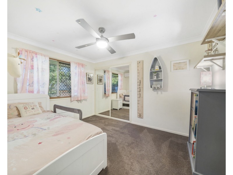 27 Westfield Drive, Westbrook QLD 4350
