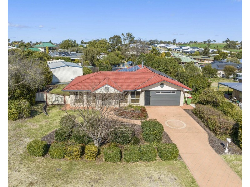 27 Westfield Drive, Westbrook QLD 4350