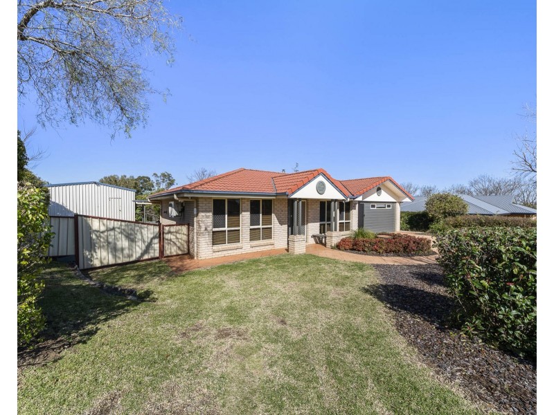27 Westfield Drive, Westbrook QLD 4350
