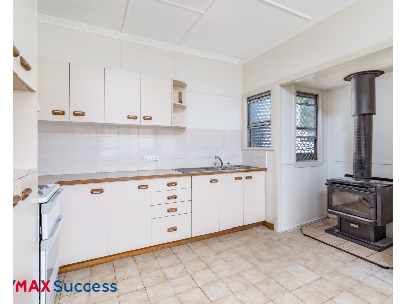 17 Ellis Street, Wilsonton QLD 4350