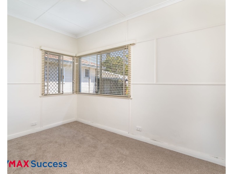 17 Ellis Street, Wilsonton QLD 4350