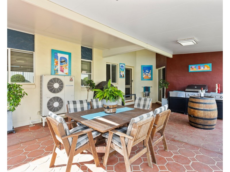 1 Conquest Court, Wilsonton QLD 4350