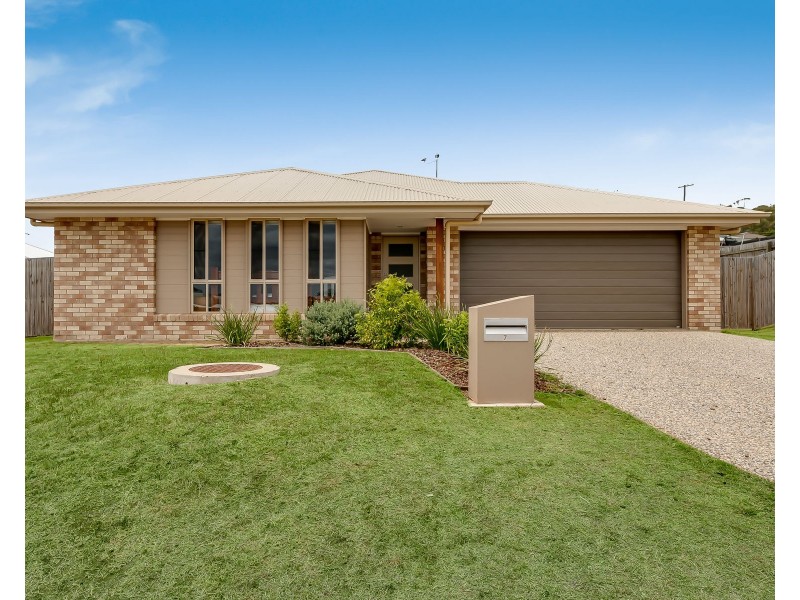 7 Grace View Street, Darling Heights QLD 4350