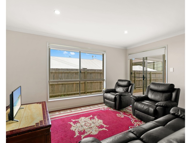 7 Grace View Street, Darling Heights QLD 4350