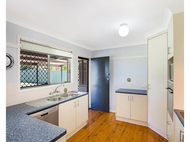 33 Cleary Street, Centenary Heights QLD 4350