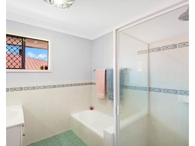 33 Cleary Street, Centenary Heights QLD 4350
