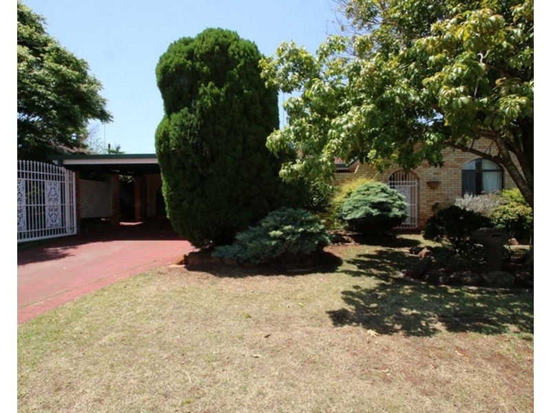 6 Azalea Court, Centenary Heights QLD 4350