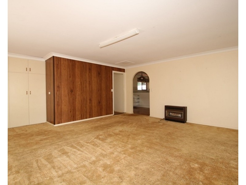 6 Azalea Court, Centenary Heights QLD 4350