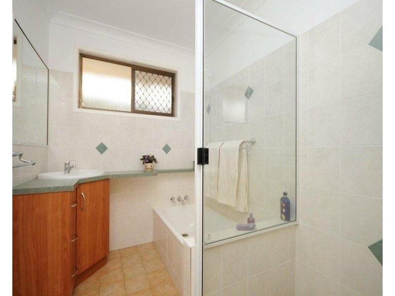6 Azalea Court, Centenary Heights QLD 4350