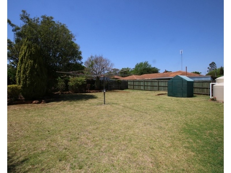 6 Azalea Court, Centenary Heights QLD 4350