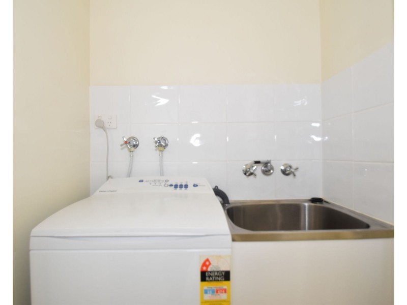 9/1-3 Uniplaza Court, Kearneys Spring QLD 4350