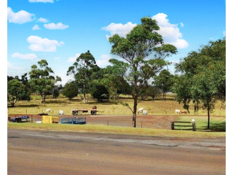 381 Goombungee Road, Harlaxton QLD 4350