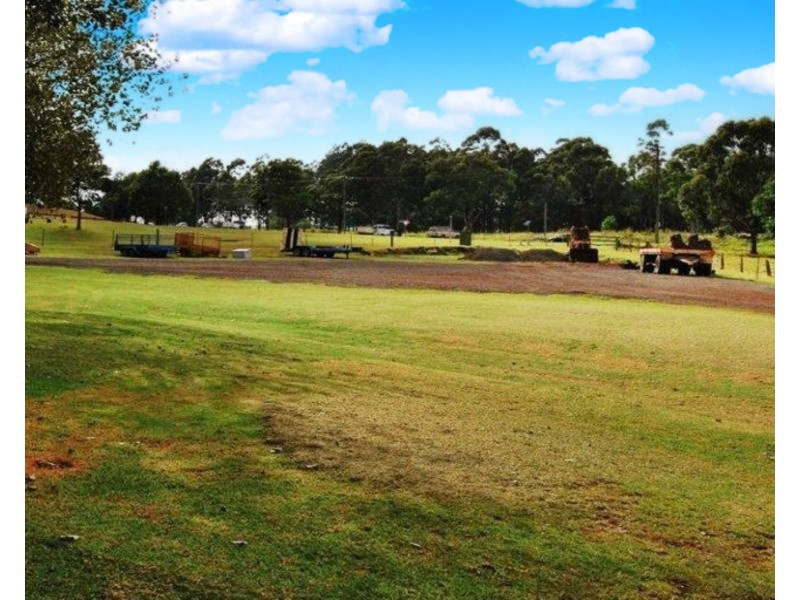 381 Goombungee Road, Harlaxton QLD 4350