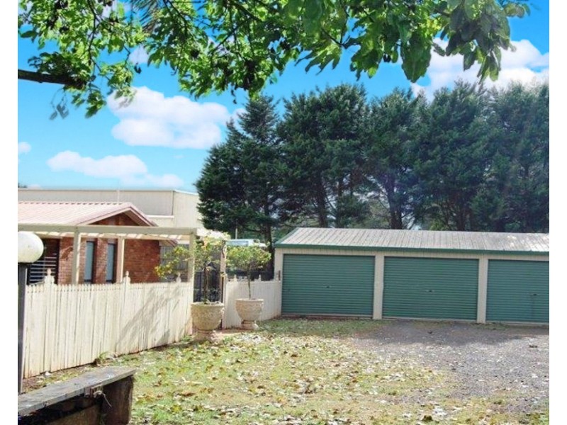 381 Goombungee Road, Harlaxton QLD 4350