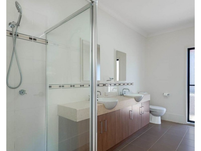 13 Oak Court, Rangeville QLD 4350