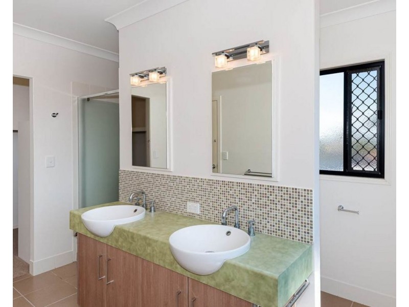 13 Oak Court, Rangeville QLD 4350