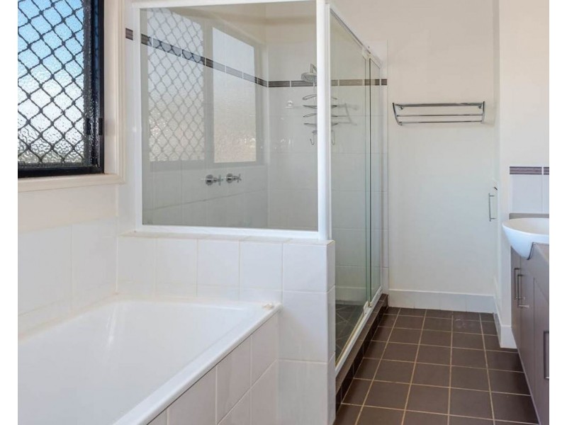 13 Oak Court, Rangeville QLD 4350