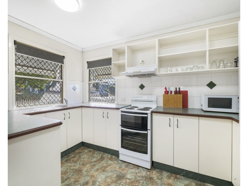 6 Searle Street, South Toowoomba QLD 4350