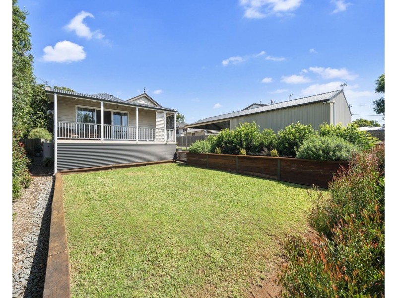 285 South Street, Harristown QLD 4350