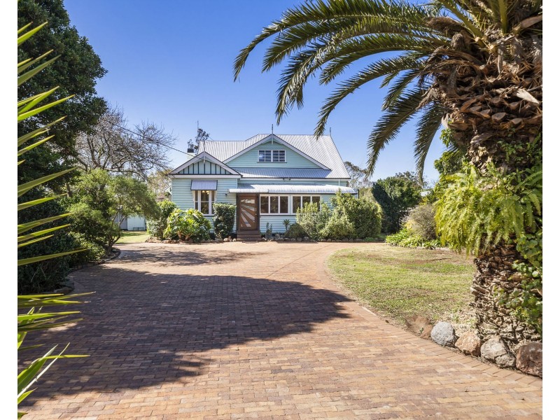 423 Alderley Street, Harristown QLD 4350