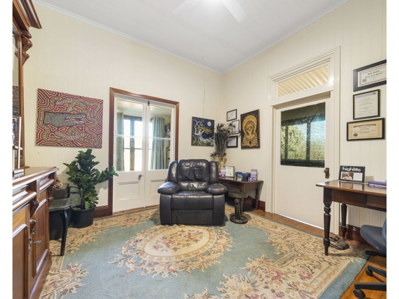 423 Alderley Street, Harristown QLD 4350